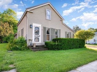 16 N Sconondoa St, Vernon, NY 13476