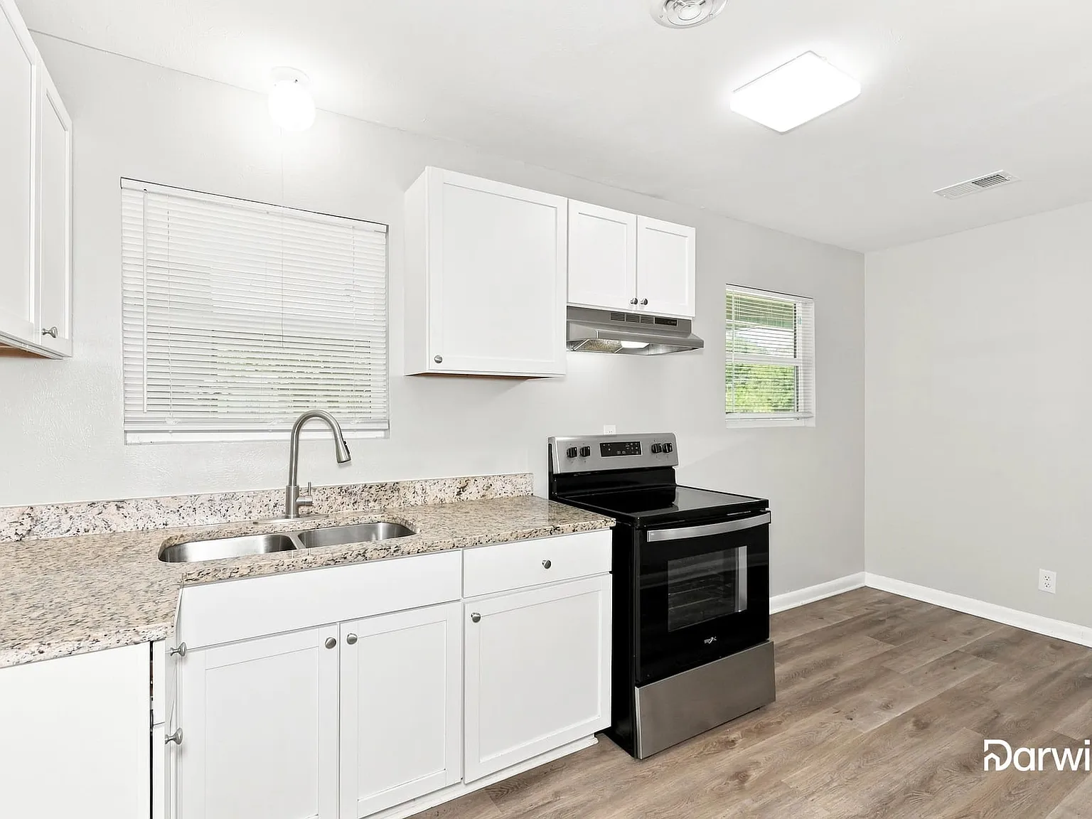 3 bed, 1.5 bath, 1133 sqft, $1,615 — Photo 3