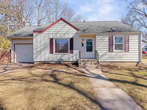 1918 21st St, Rockford, IL 61108