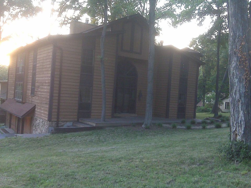 2nd image of 26 Chaparral Ln