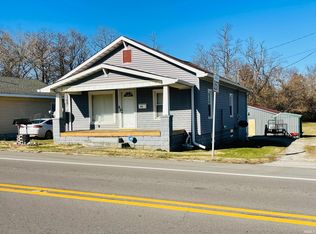 128 E Morton St, Oakland City, IN 47660