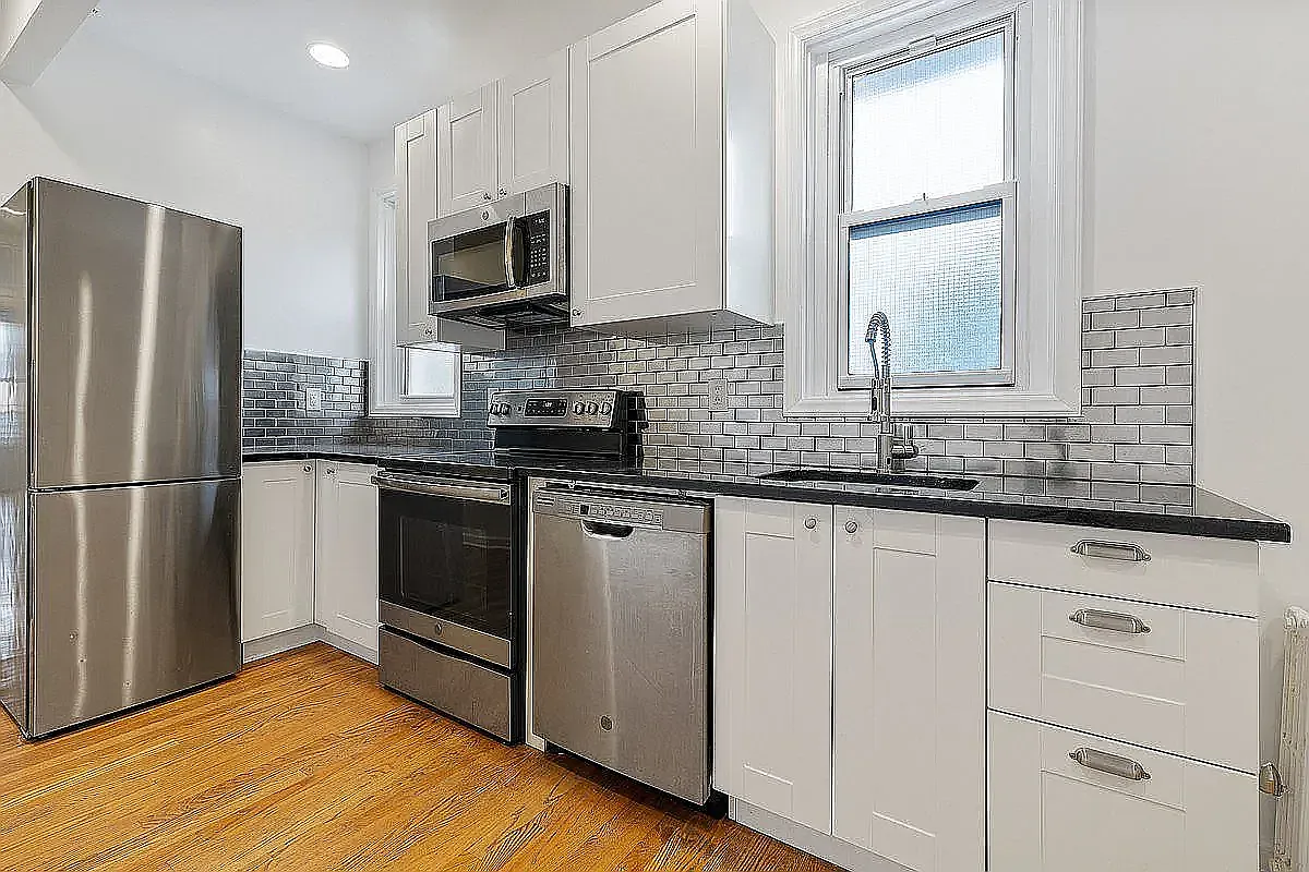 262 North 6th Street — Photo 2