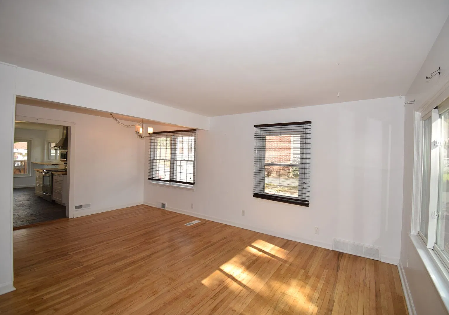 Charming 4 Bed 2 Bath Home in Ogden — Photo 3