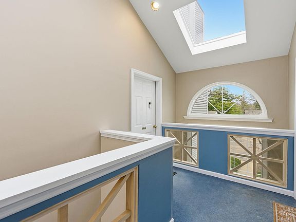 3rd image of 4044 White Chapel Ln