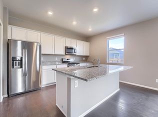 1632 Clarendon Dr, Windsor, CO 80550