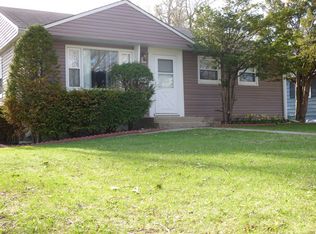 310 Ridge Ave, Crystal Lake, IL 60014