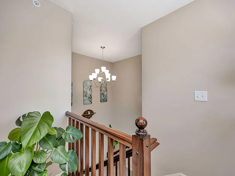 5103 Hazeltine Ln — Photo 5