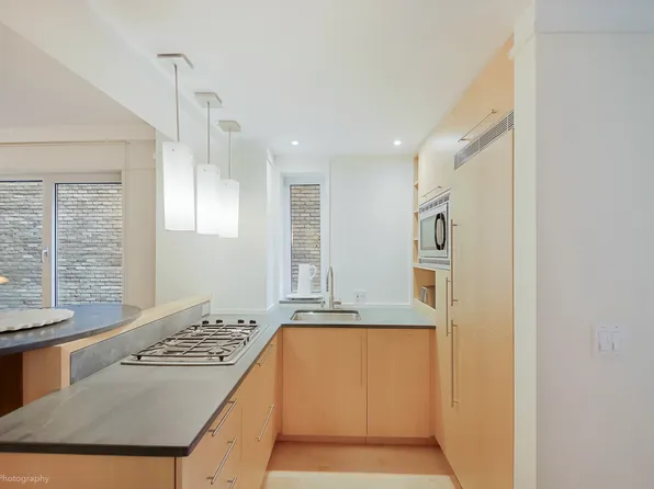 227 East 57th Street image 6 of 13