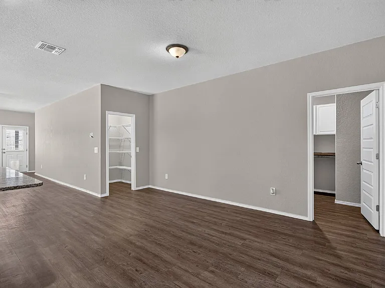579 Jennifer Way — Photo 34