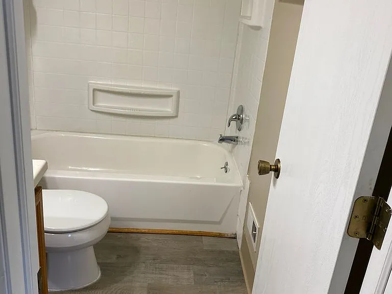 Southdale Square Apartments — Photo 178
