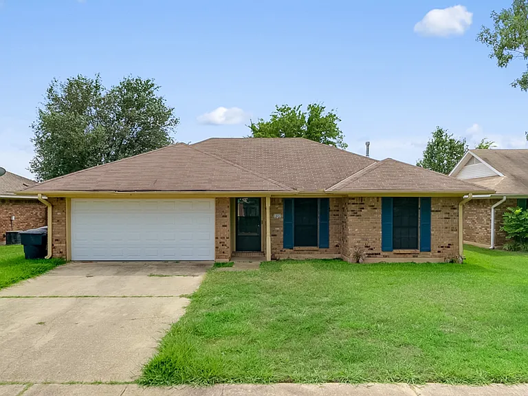 5602 Pampus Ln — Photo 4