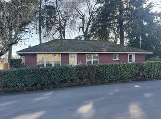 211 Sherman St, Amity, OR