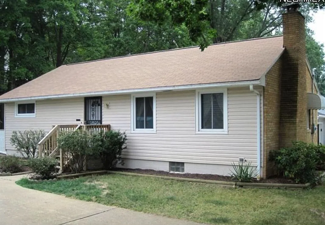 2 bed, 1032 sqft, $1,500 — Photo 1