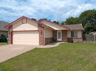 402 W Hazel St, Wichita, KS 67217