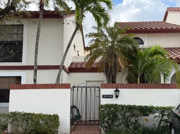 323 Ives Dairy Rd, Miami, FL 33179