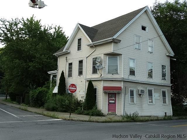 1st image of 577 Abeel St
