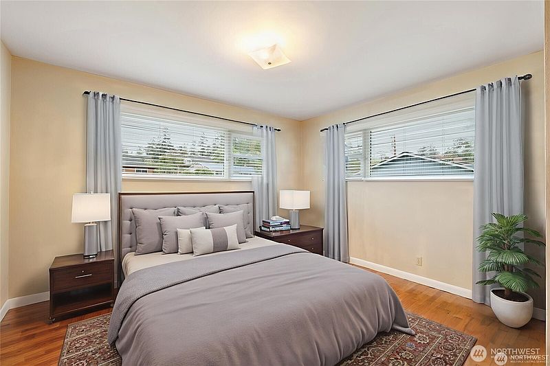 5th image of 1123 Forest Glen Road