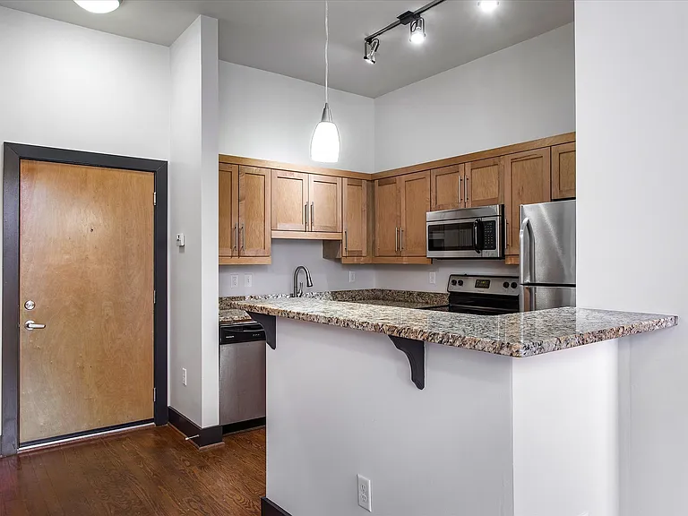 306 E Grace St — Photo 22