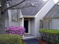 1st image of 8 Bayridge Ln