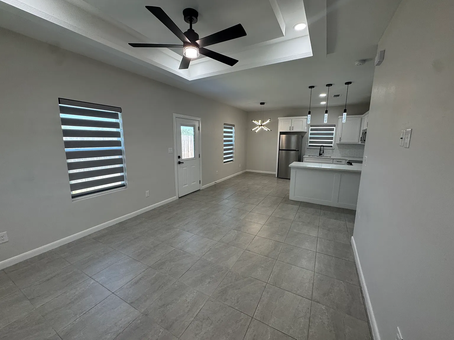 3 bed, 1092 sqft, $1,350 — Photo 3