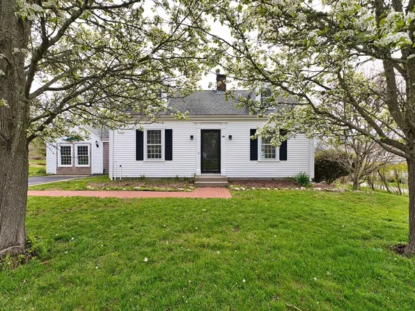 86 Shipyard Ln, Dartmouth, MA 02748