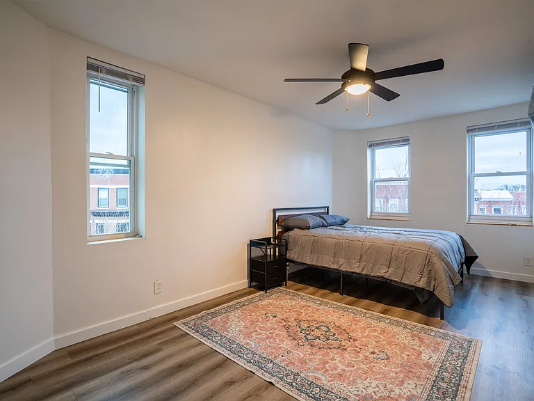 2237 Brookfield Ave — Photo 22