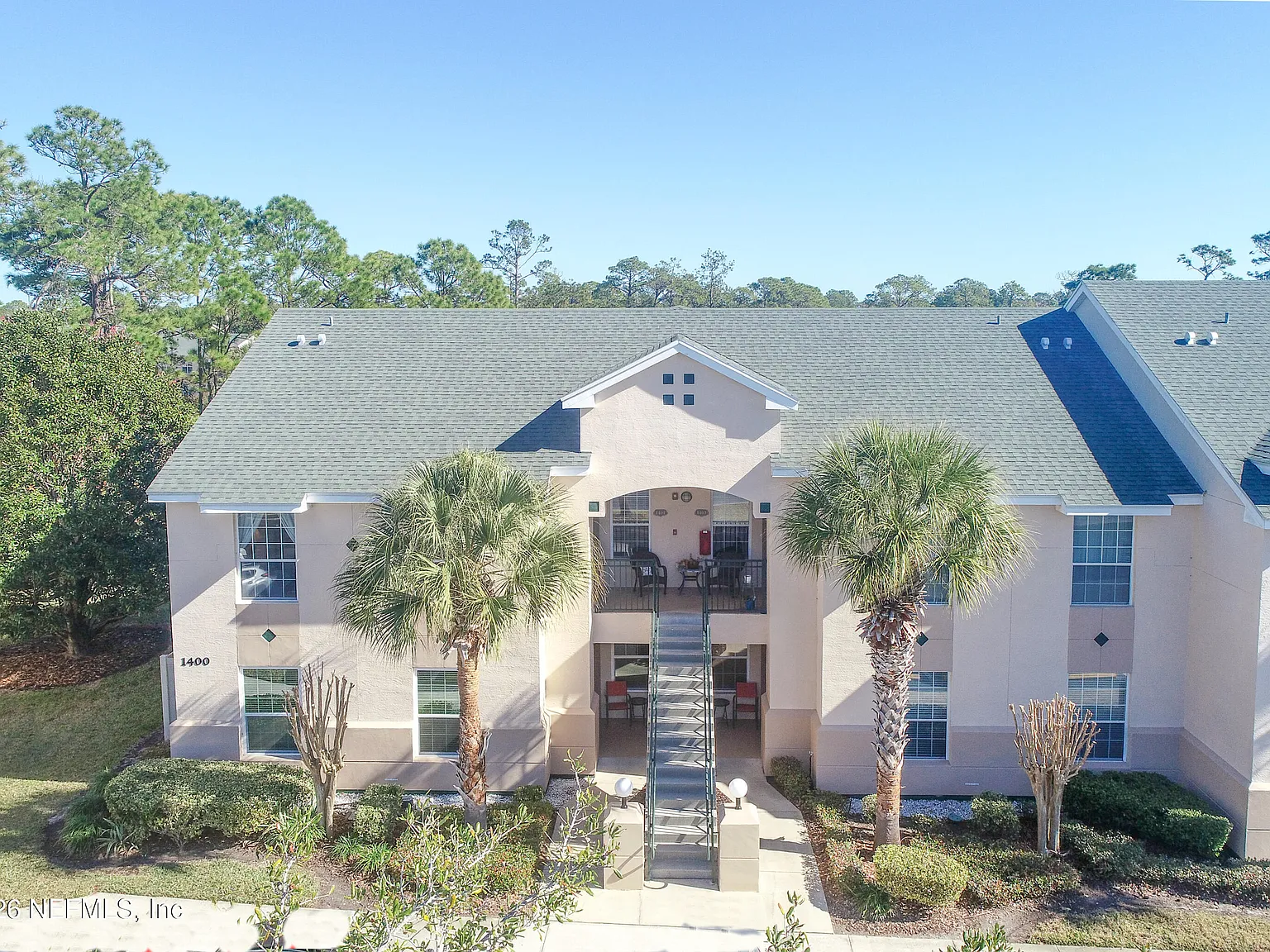 3 bed, 2.0 bath, 1359 sqft, $1,995 — Photo 2