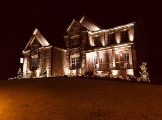 8015 Preservation Dr, Alpharetta, GA 30005