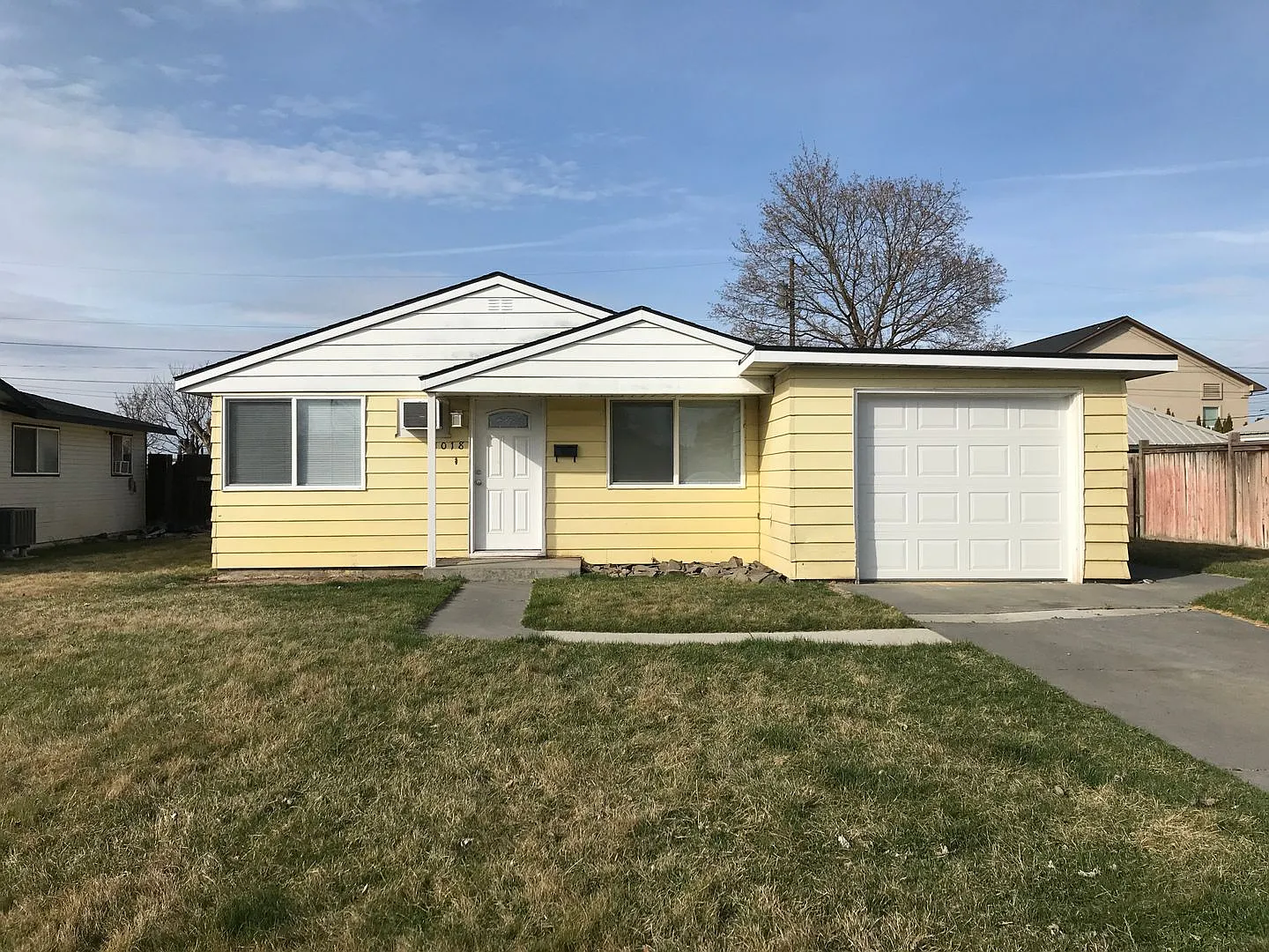 Cute 4Bedroom Home! — Photo 1