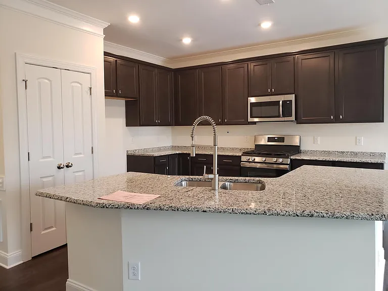 5193 Quail Forest Dr — Photo 4