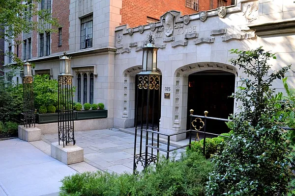 Sold by Corcoran | media 14