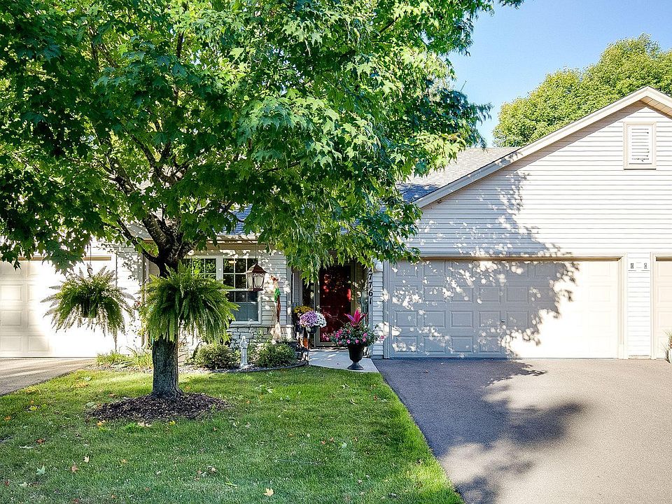 1st image of 27761 Woodland Dr