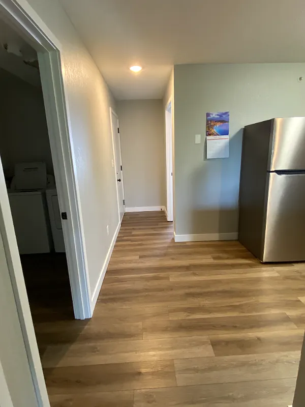 2 bed, 1000 sqft, $1,100 — Photo 2