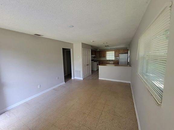 3rd image of 37851 Crystal Way