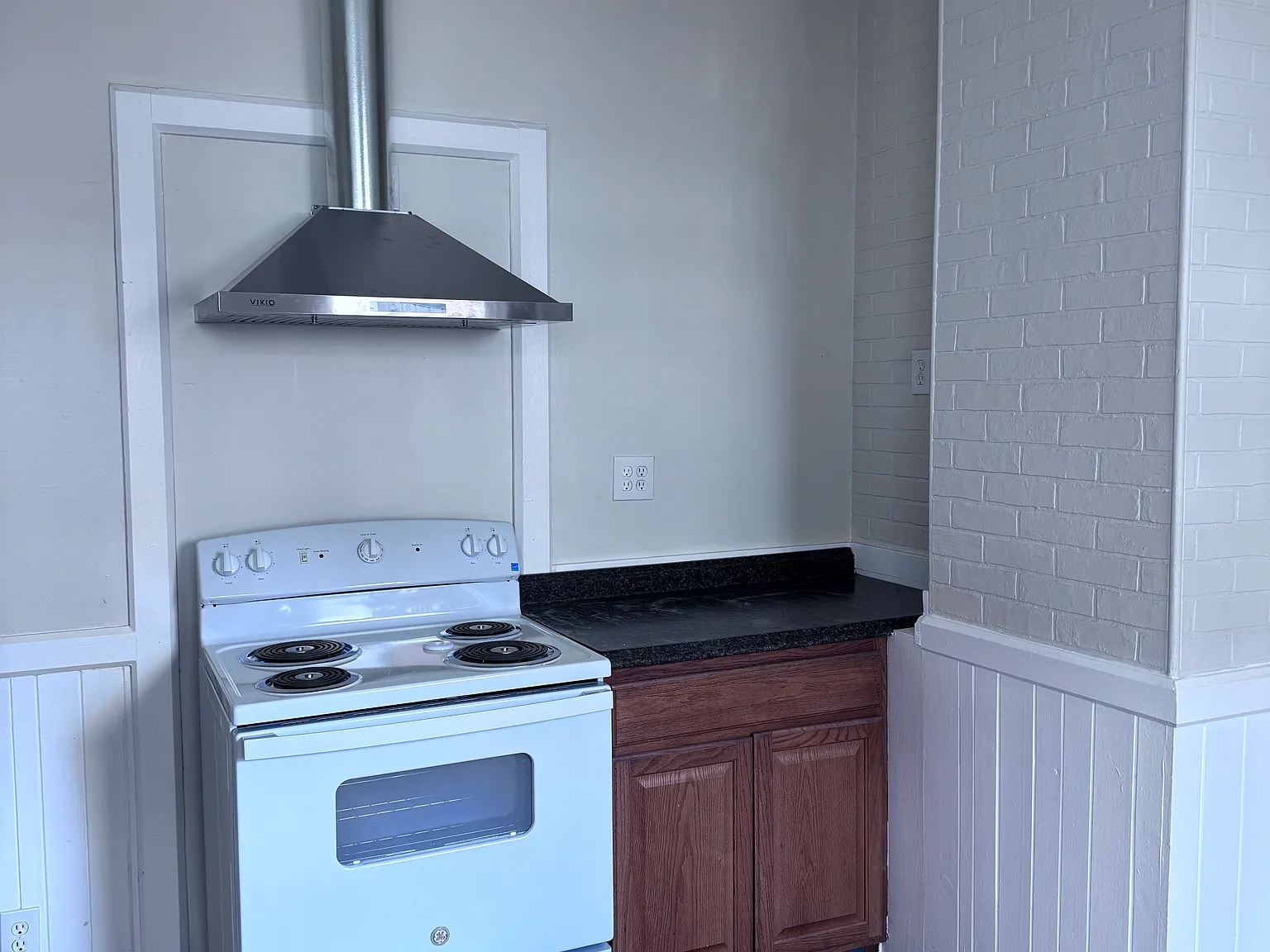 2 bed, $1,575 — Photo 2