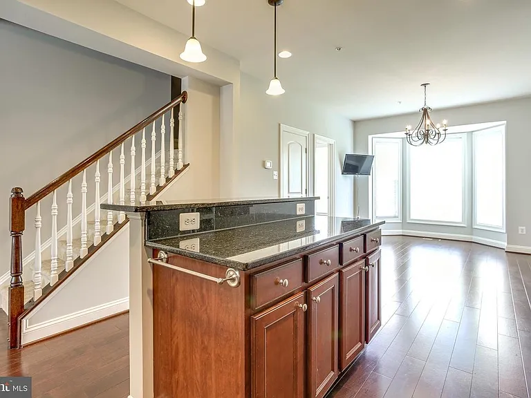 446 Whetstone Glen St — Photo 9