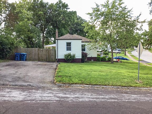 3rd image of 1901 Bryant Ave