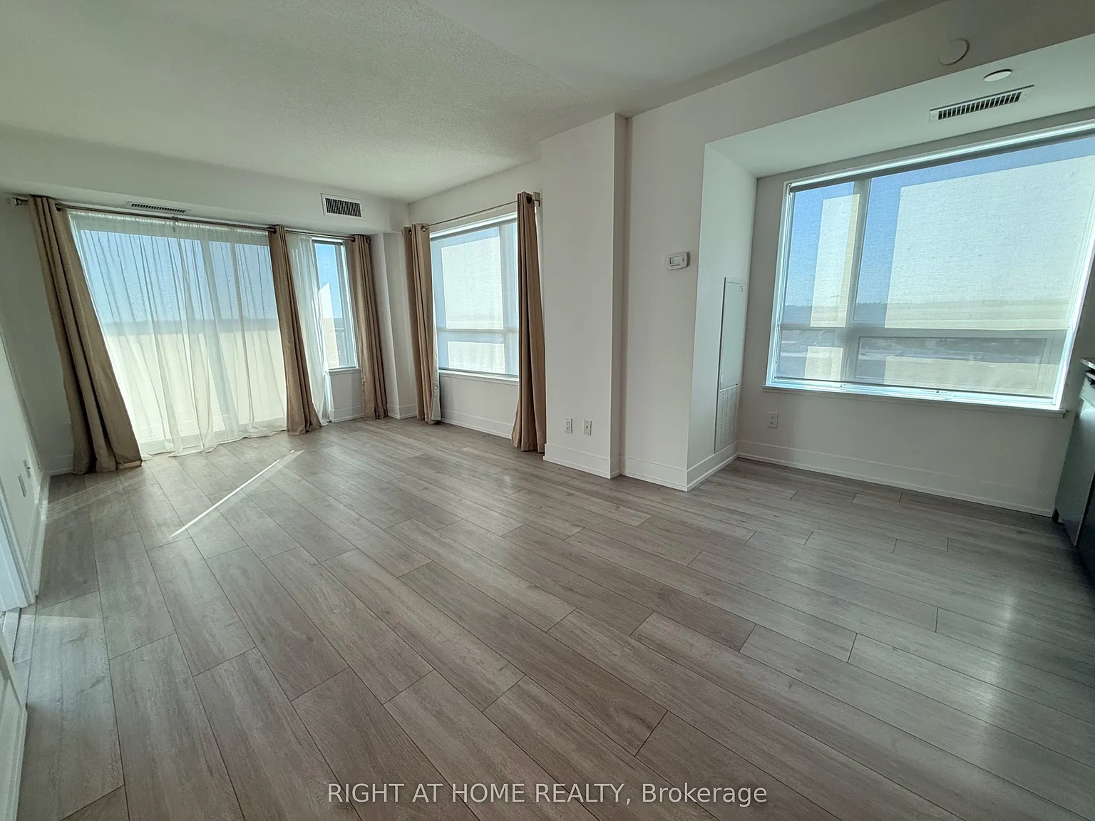 2 bed, $2,750 — Photo 3