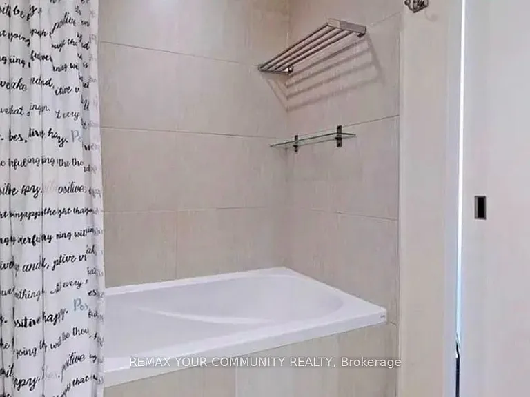 101 Charles St E #4505 — Photo 9