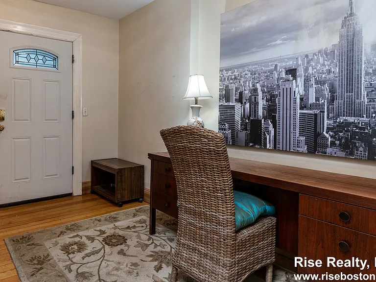 17 Holman St #2 — Photo 4
