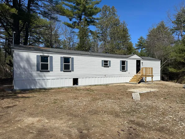667 N High Street, Bridgton, ME 04009