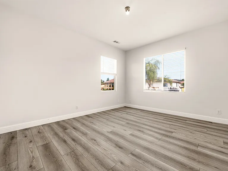 10828 Portofino Ln — Photo 29