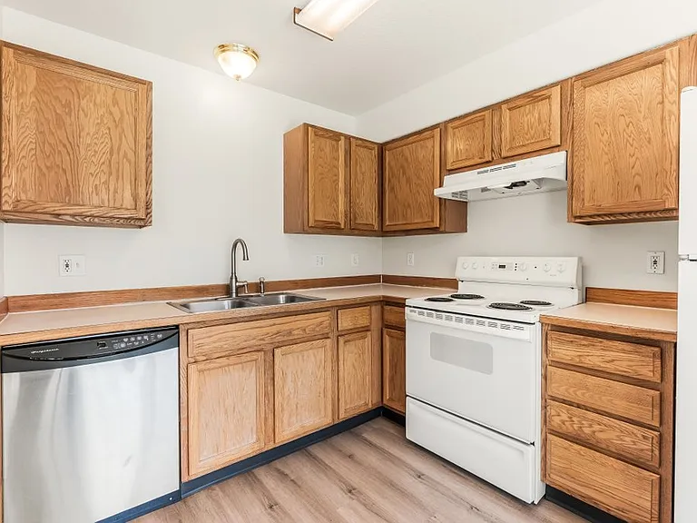1812 E Coeur D Alene Ave #B — Photo 6