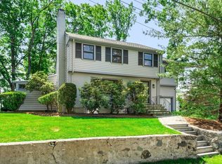 134 Walnut Hill Rd, Newton, MA 02461