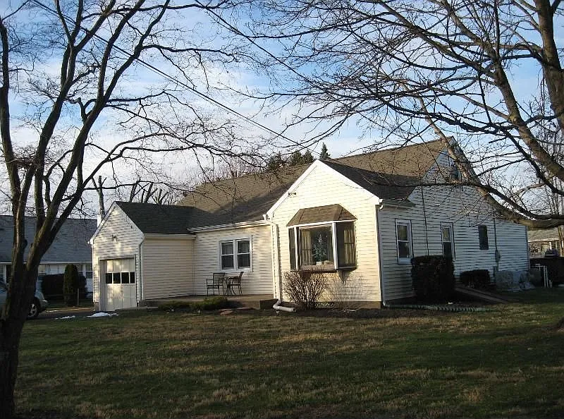 21 Tartan Rd photo 1