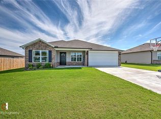 713 NW 71st Ave, Bentonville, AR 72713