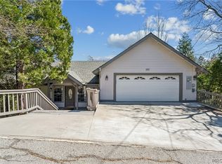 27487 N Bay Rd, Lake Arrowhead, CA 92352