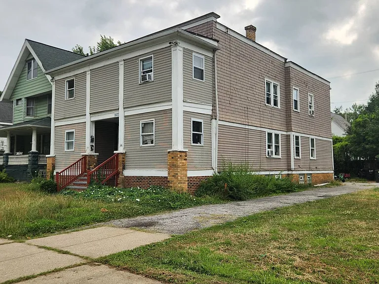 536 E 117th St Cleveland, OH 44108 — Photo 5