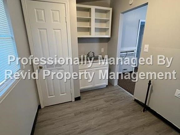 5th image of 1210 N Evergreen St #4