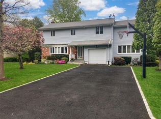 16 Holly Ln, Rye Brook, NY 10573